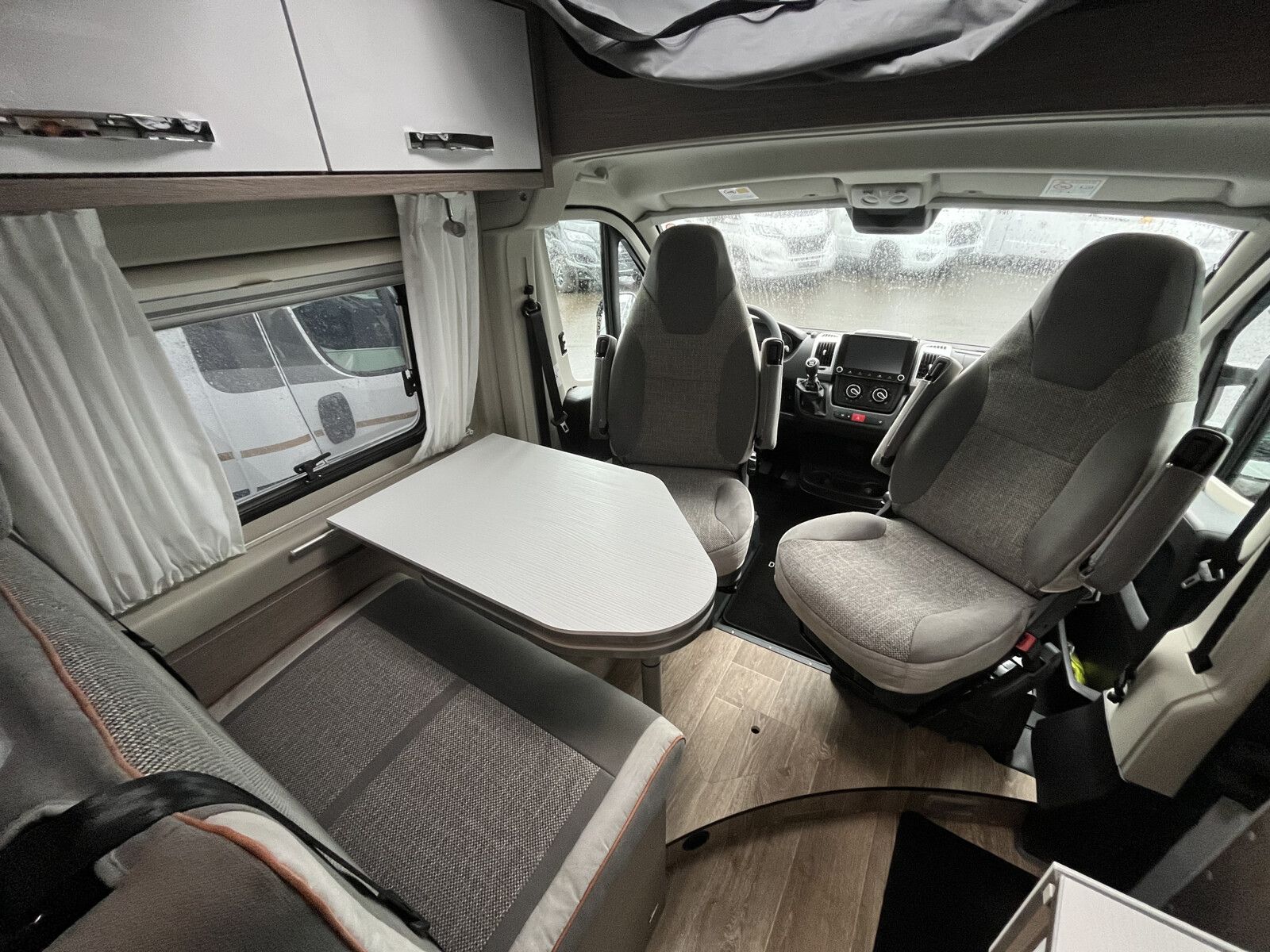 Fahrzeugabbildung Pössl 2Win R Plus Citroen 140 PS Markise/Navi/AHK