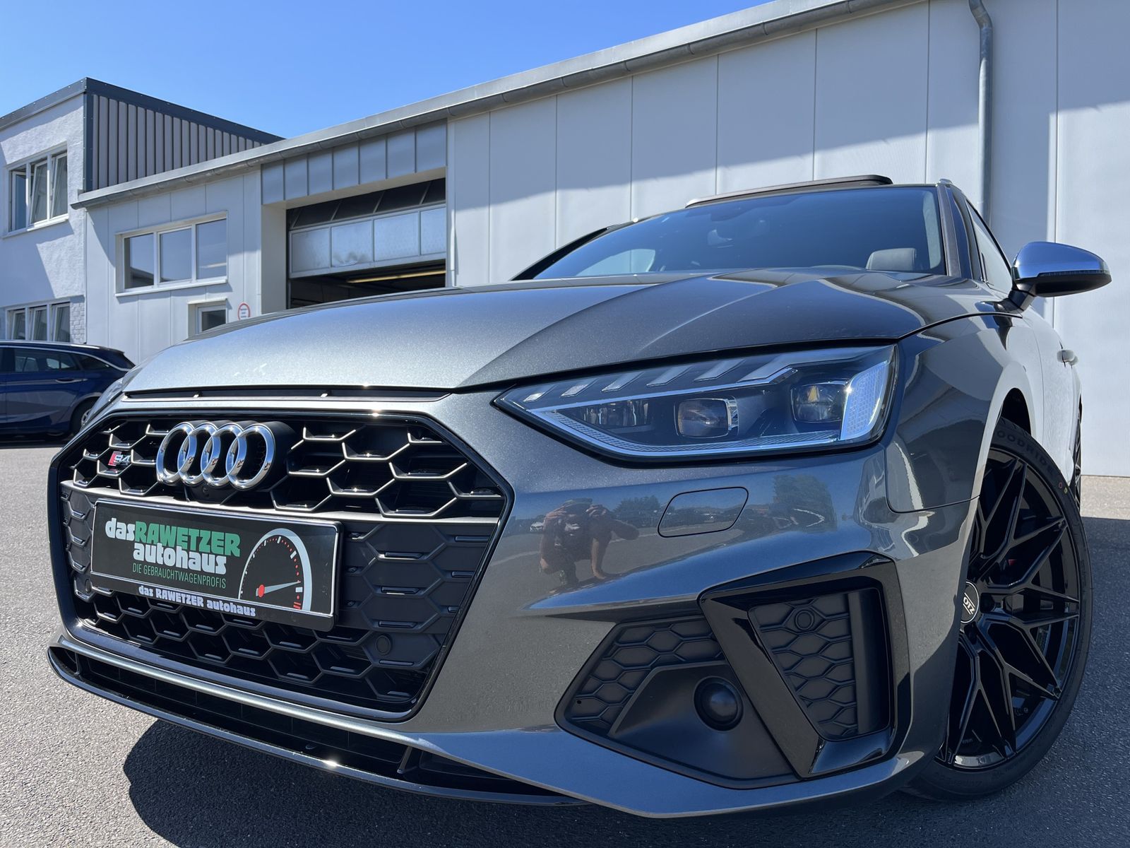 AUDI S4 Avant 3.0 TDI S tronic Blackline AHK PANO Kam