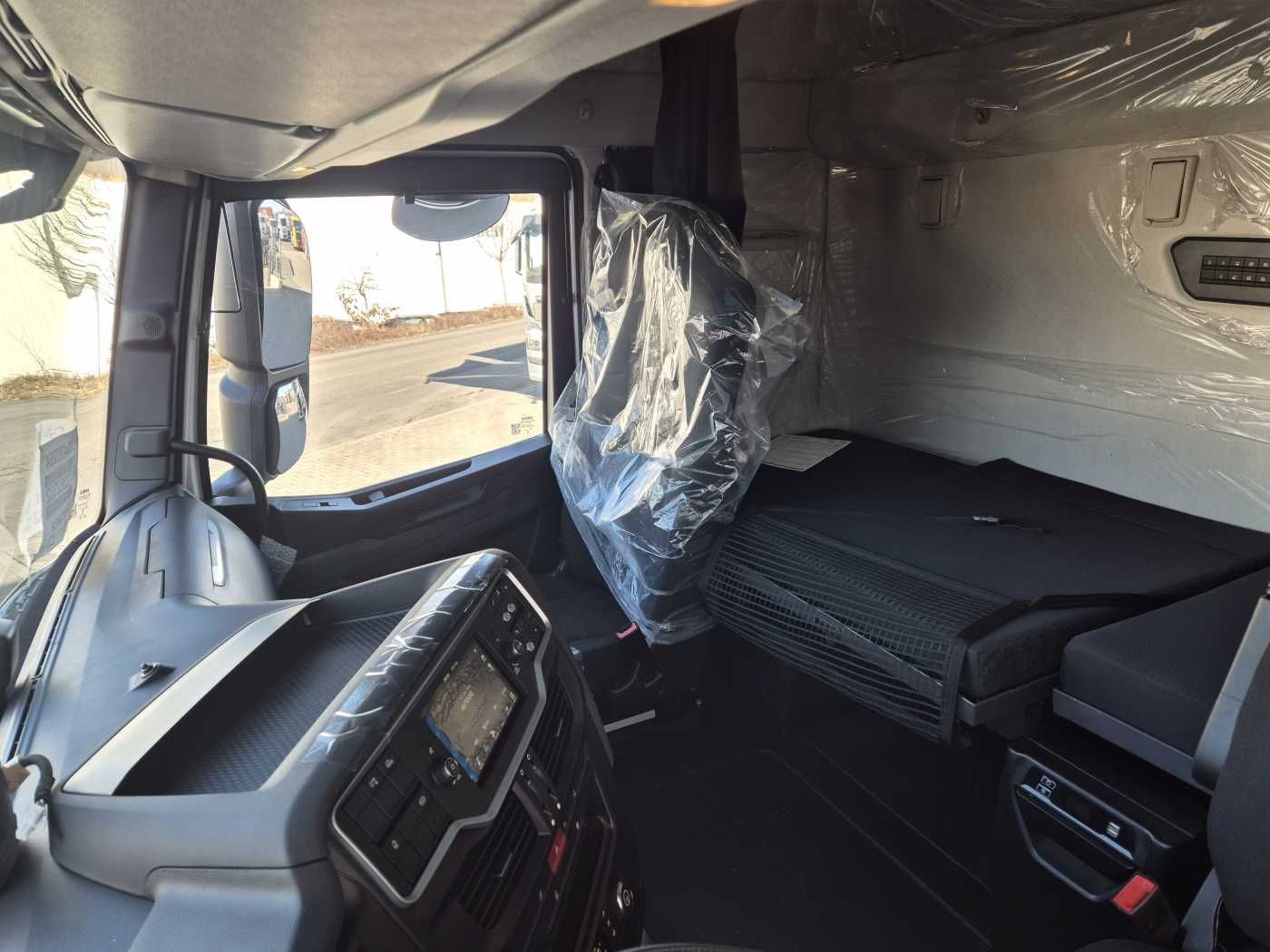 Fahrzeugabbildung Iveco X-Way AS280X46Y/PS ON 6x2 Meiller AK16 Intarder