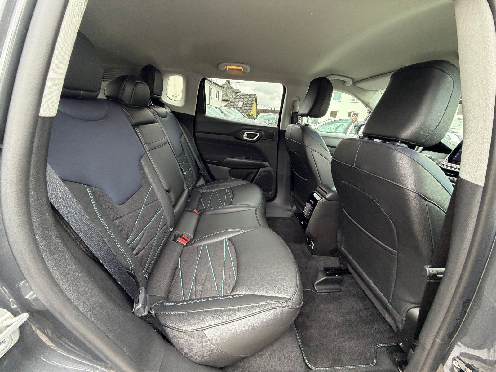 Fahrzeugabbildung Jeep Compass Upland/ALIPINE-SOUND/360°KAM/CARPLAY