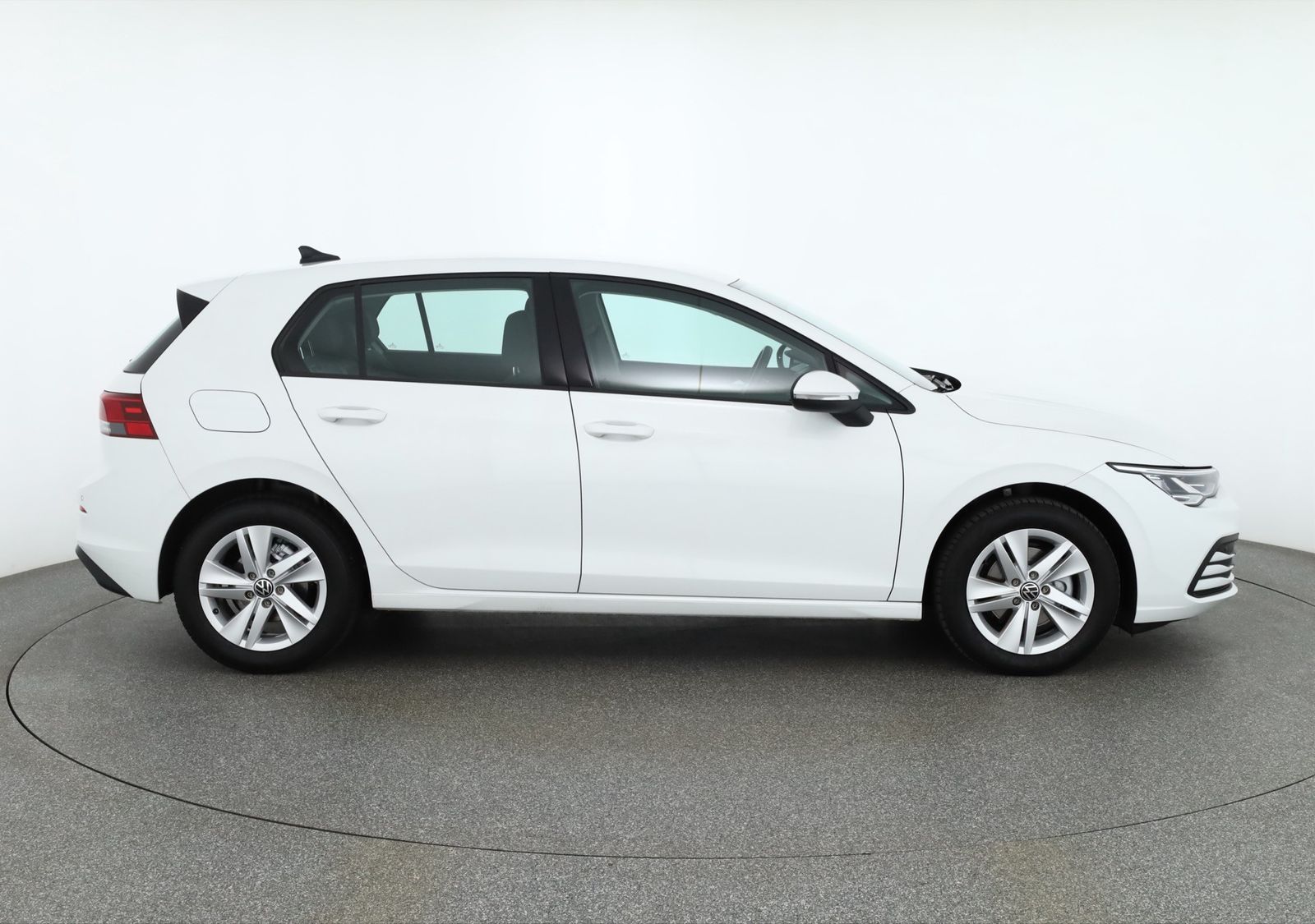 Volkswagen Golf VIII 1.0 eTSI DSG Life LED Navi ACC DAB foto 6