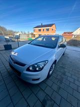 Hyundai i30 CW 1.4 FIFA WM Edition FIFA WM Edition - Hyundai i30 aus 2010: Cw