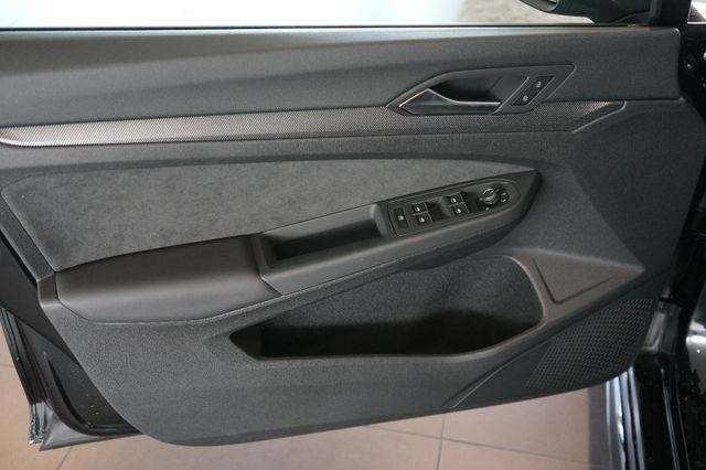 Volkswagen Golf 2.0 TDI DSG R-Line | Pano | HuD | FACELIFT
