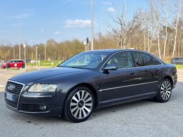 Audi A8 - 2