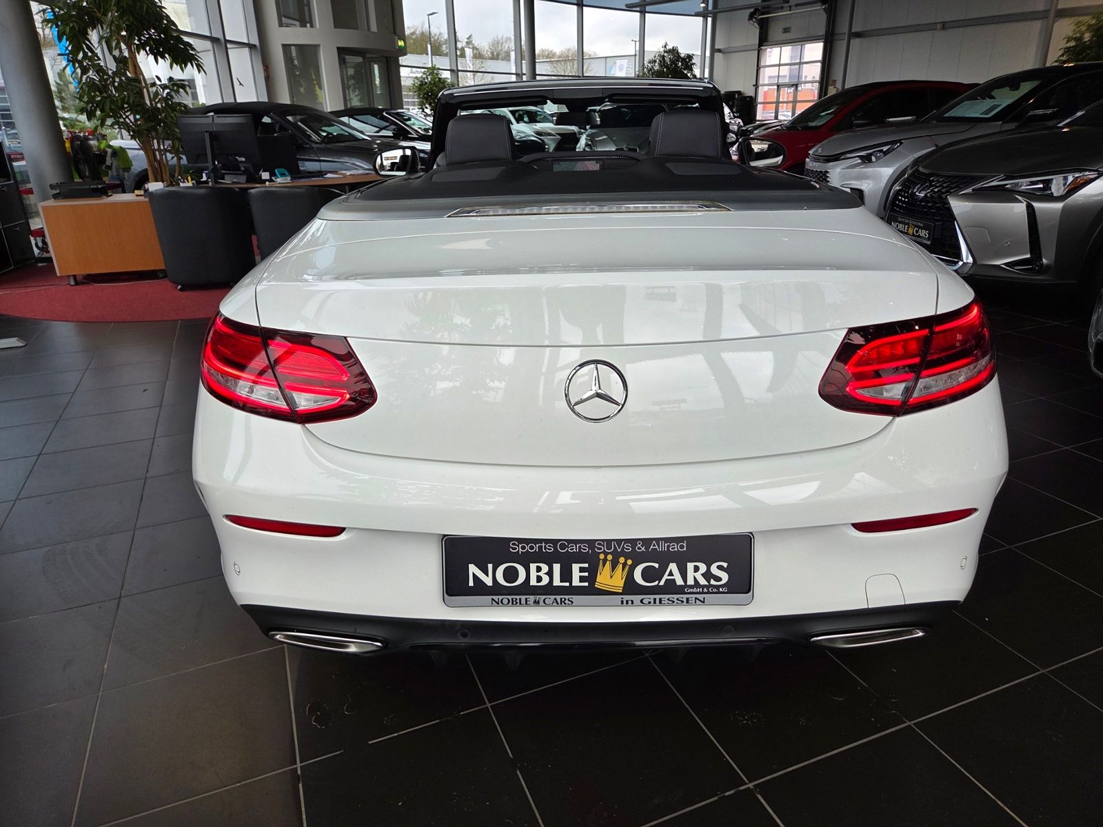 Fahrzeugabbildung Mercedes-Benz C 200 Cabrio AMG LINE NIGHT LED NAV RFK SHZ