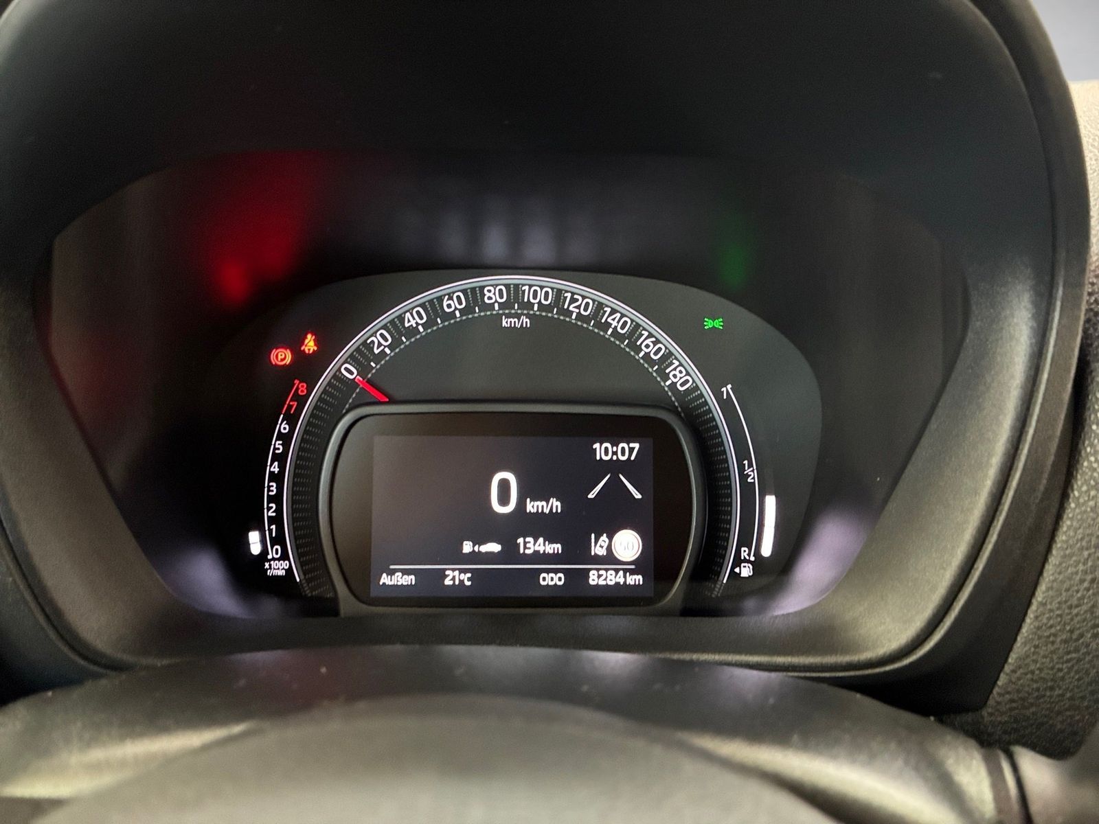 Fahrzeugabbildung Toyota Aygo X 1.0 Black&White SHZ,Winterräder,ACC,PDC