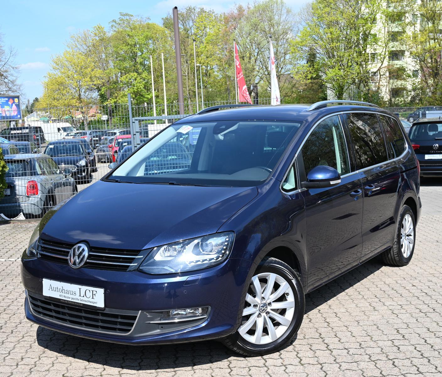 Volkswagen Sharan 2.0 TDI Highline 1.Hd Leder Navi DSG Cam