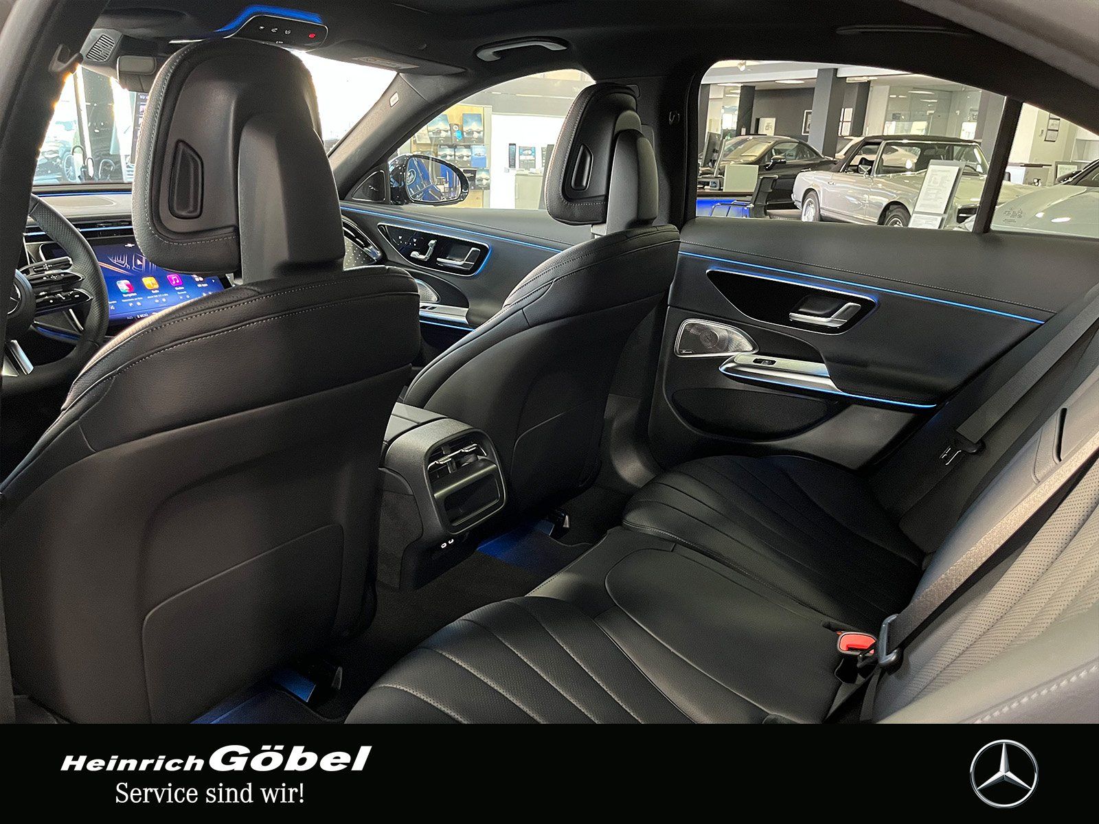 Fahrzeugabbildung Mercedes-Benz E 220 d Edition AMG PANO+DIGITAL.L+SITZKLIMA+20"