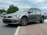 Volkswagen Golf VII Lim. Allstar BMT DSG Navi Unfallfrei 1A - Volkswagen Golf: Unfall