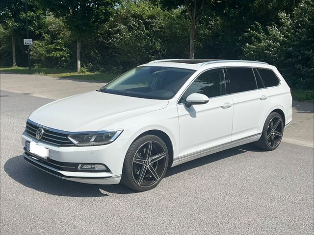 VW Passat Variant 2.0 TDI SCR DSG Highline,Pano,KAM