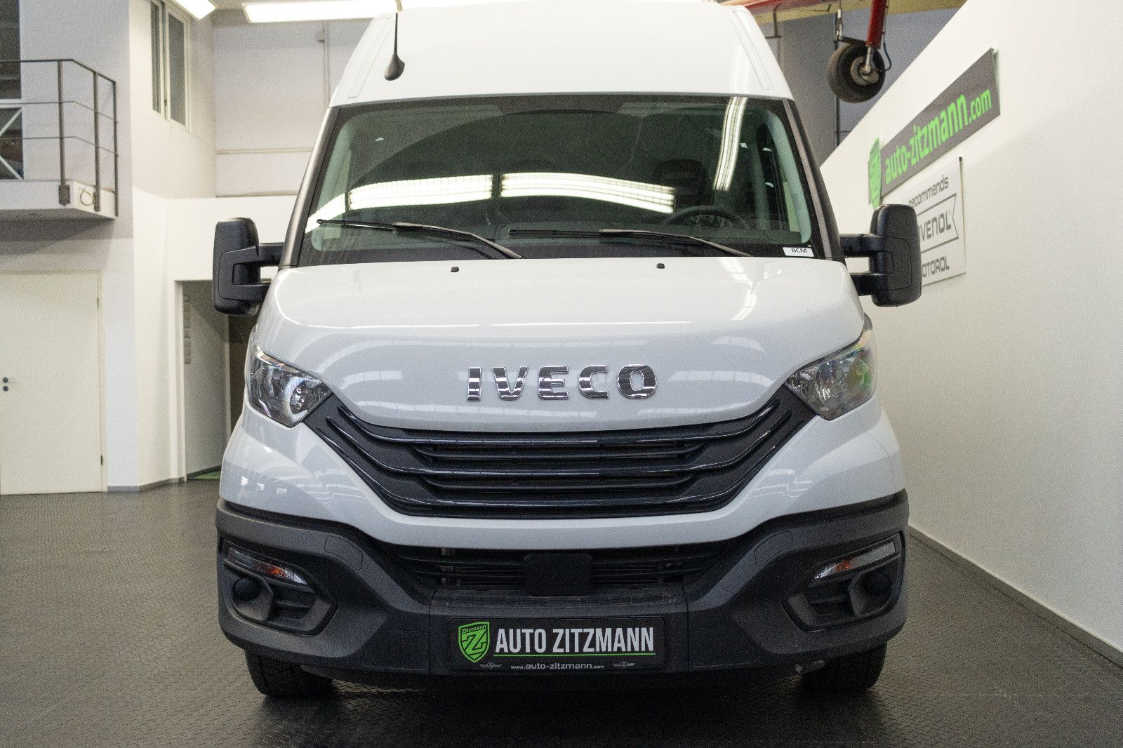 Fahrzeugabbildung Iveco Daily 35S16H3.0 EA8 V AUTOMATIK KASTENWAGEN 3,0L
