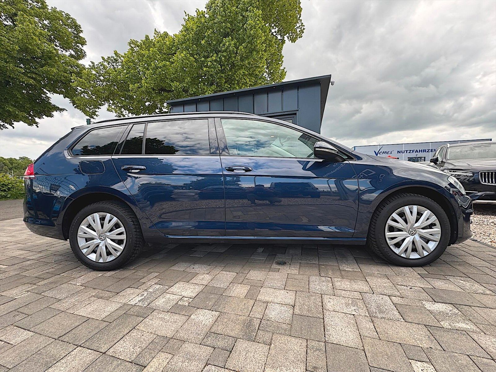 Fahrzeugabbildung Volkswagen Golf VII Variant Trendline BMT *Touch*Sitzhzg*