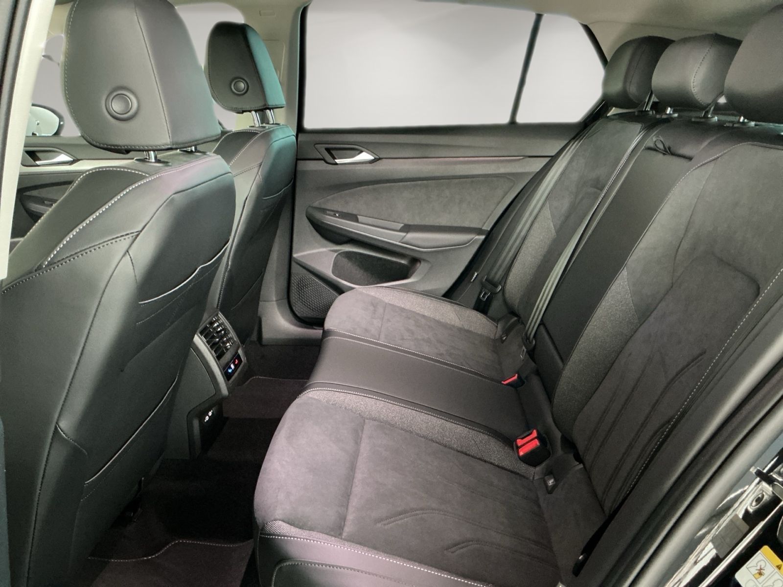 Volkswagen Golf - Bild 12