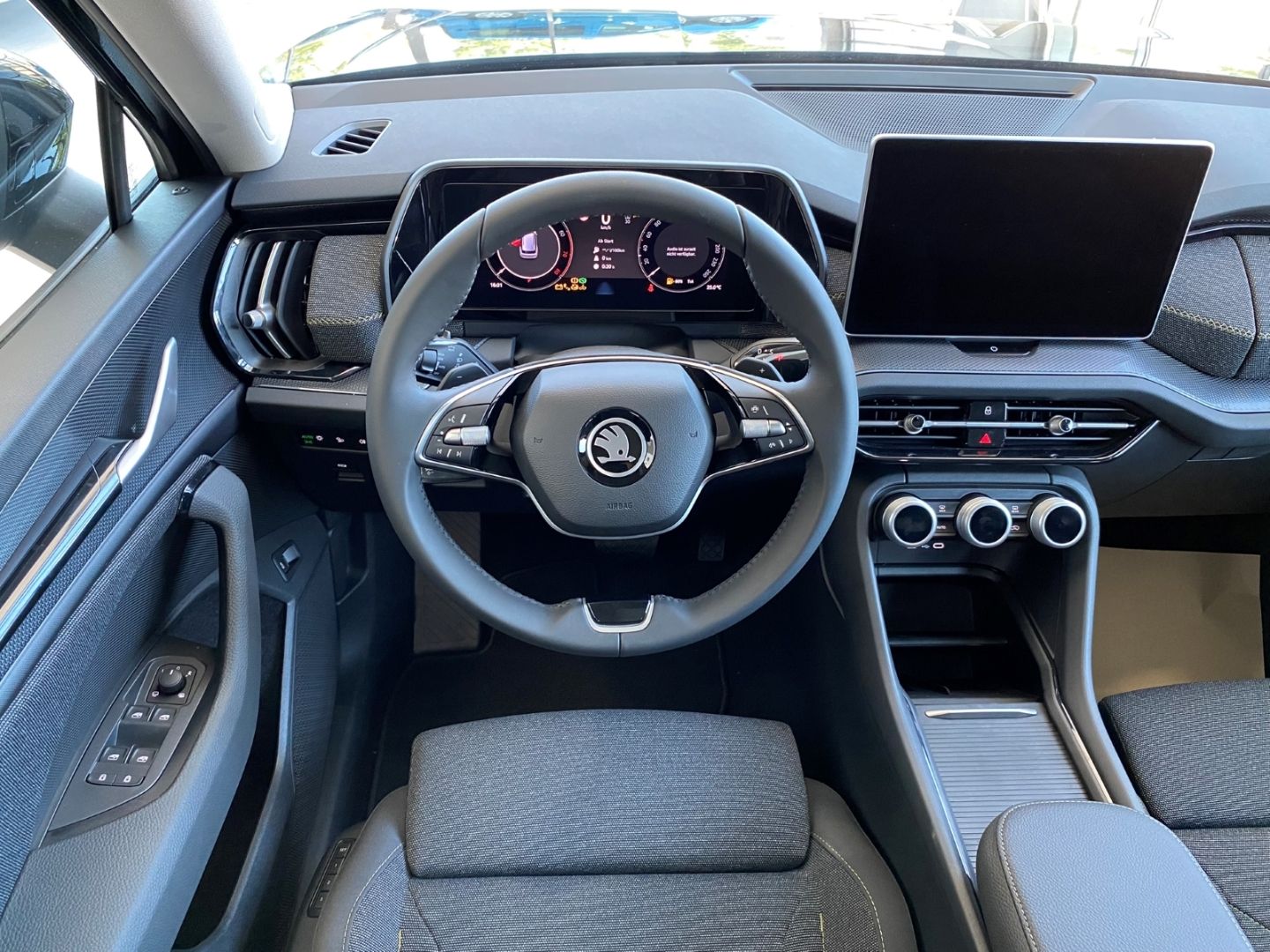 Kodiaq 1.5 TSI DSG Navi*7Sitze*Head*Sun*1HD!!