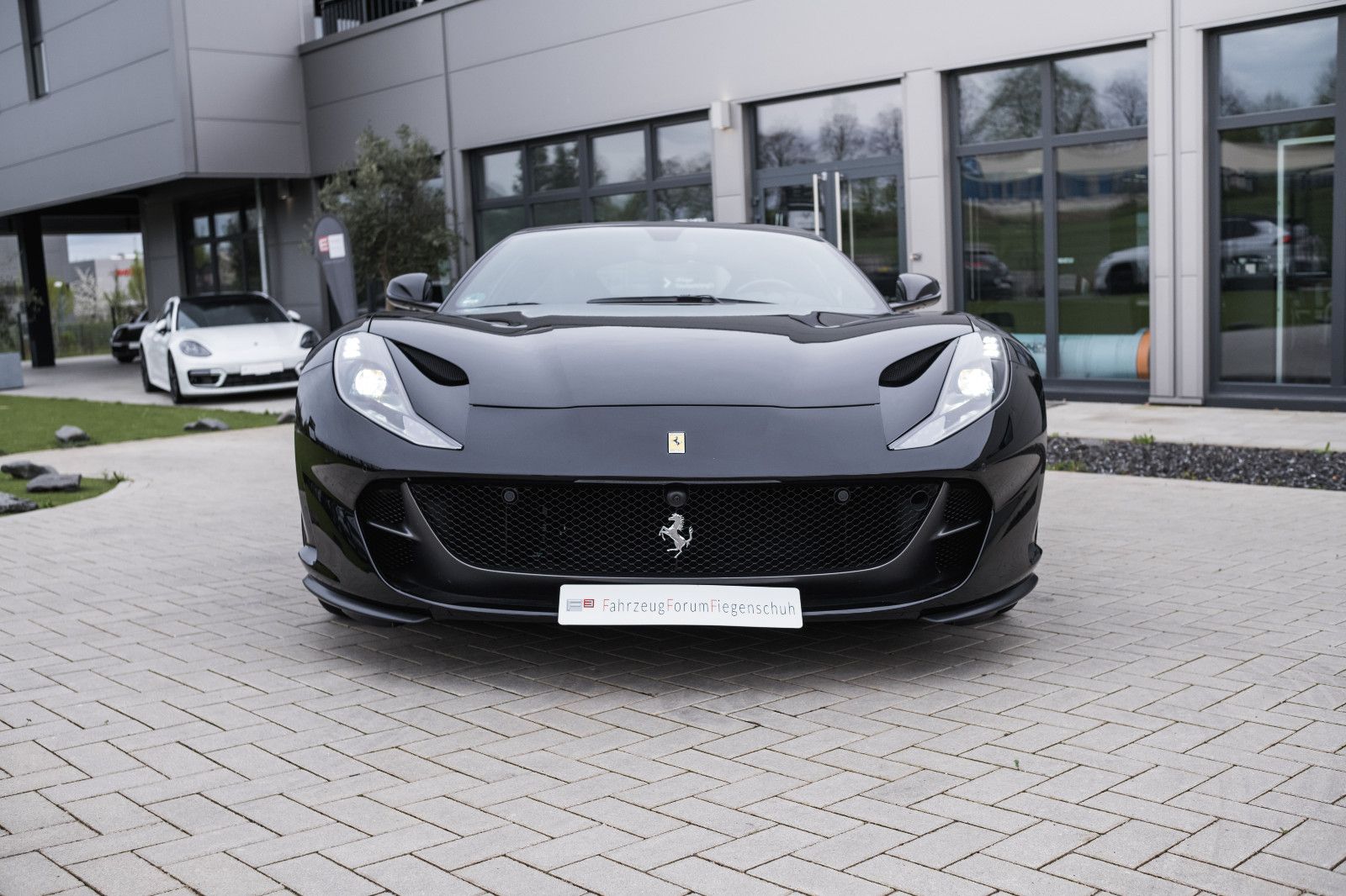 Fahrzeugabbildung Ferrari 812 Superfast-Garantie-Lift-ohne OPF-Kofferset