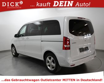Mercedes V 220 - 5