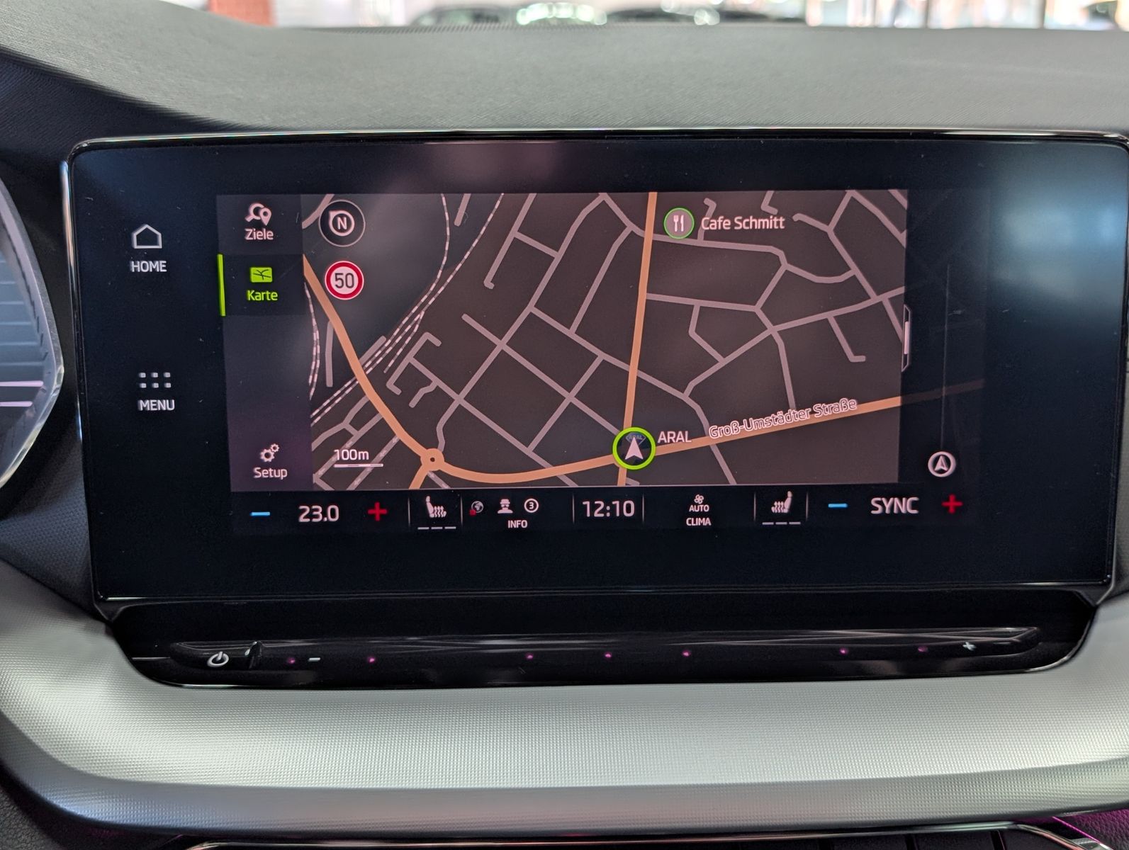 Fahrzeugabbildung SKODA Octavia 2.0TDI Clever AMBI MASSAGE PANO VIRT LED
