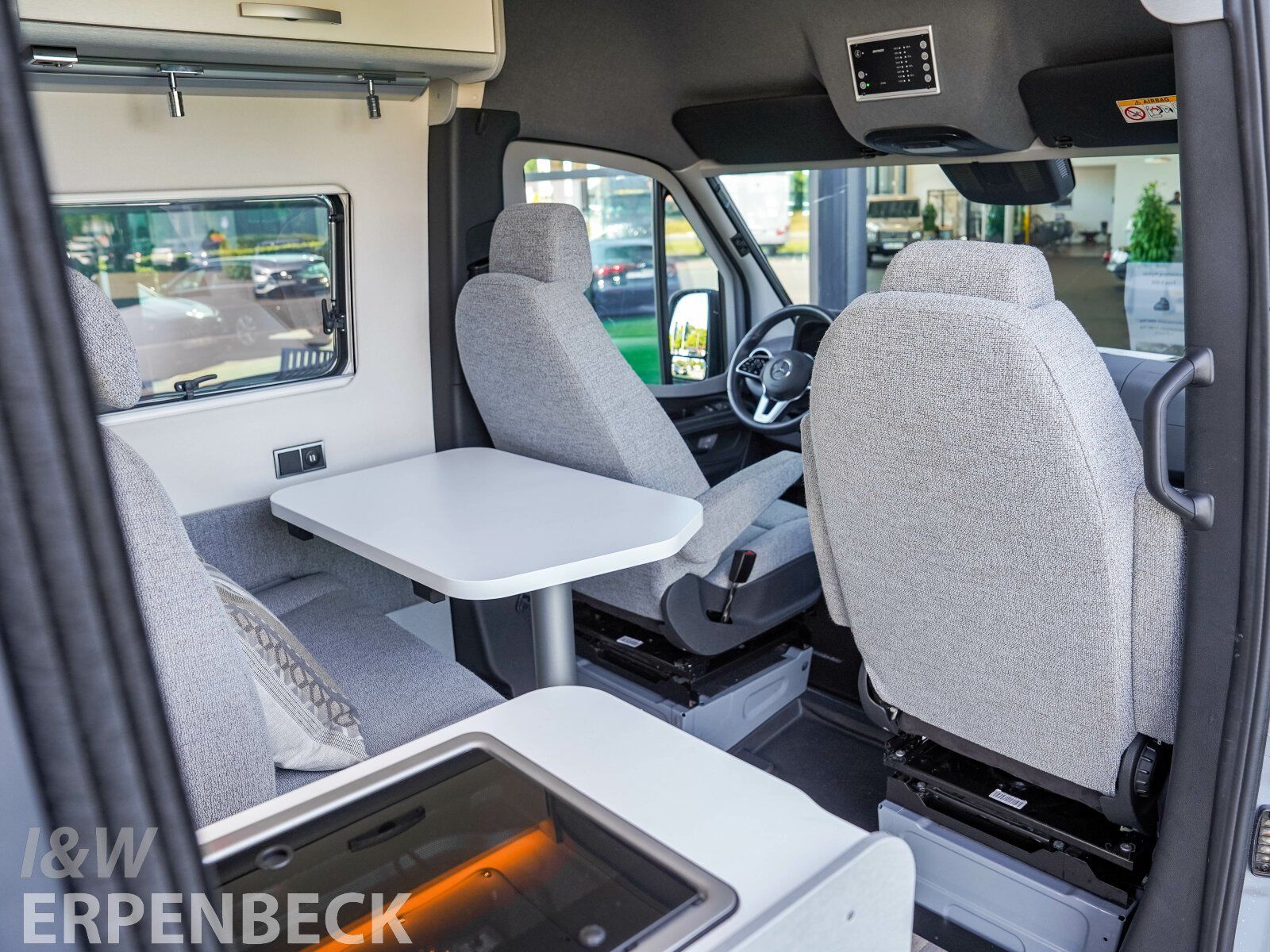 Fahrzeugabbildung HYMER / ERIBA / HYMERCAR Sprinter Hochdach Free S 600 AHK LED PAS Distr.