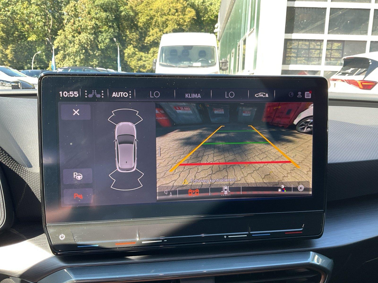 Cupra Leon 2.0 TSI VZ ACC + LED + Navi + LM 19Z