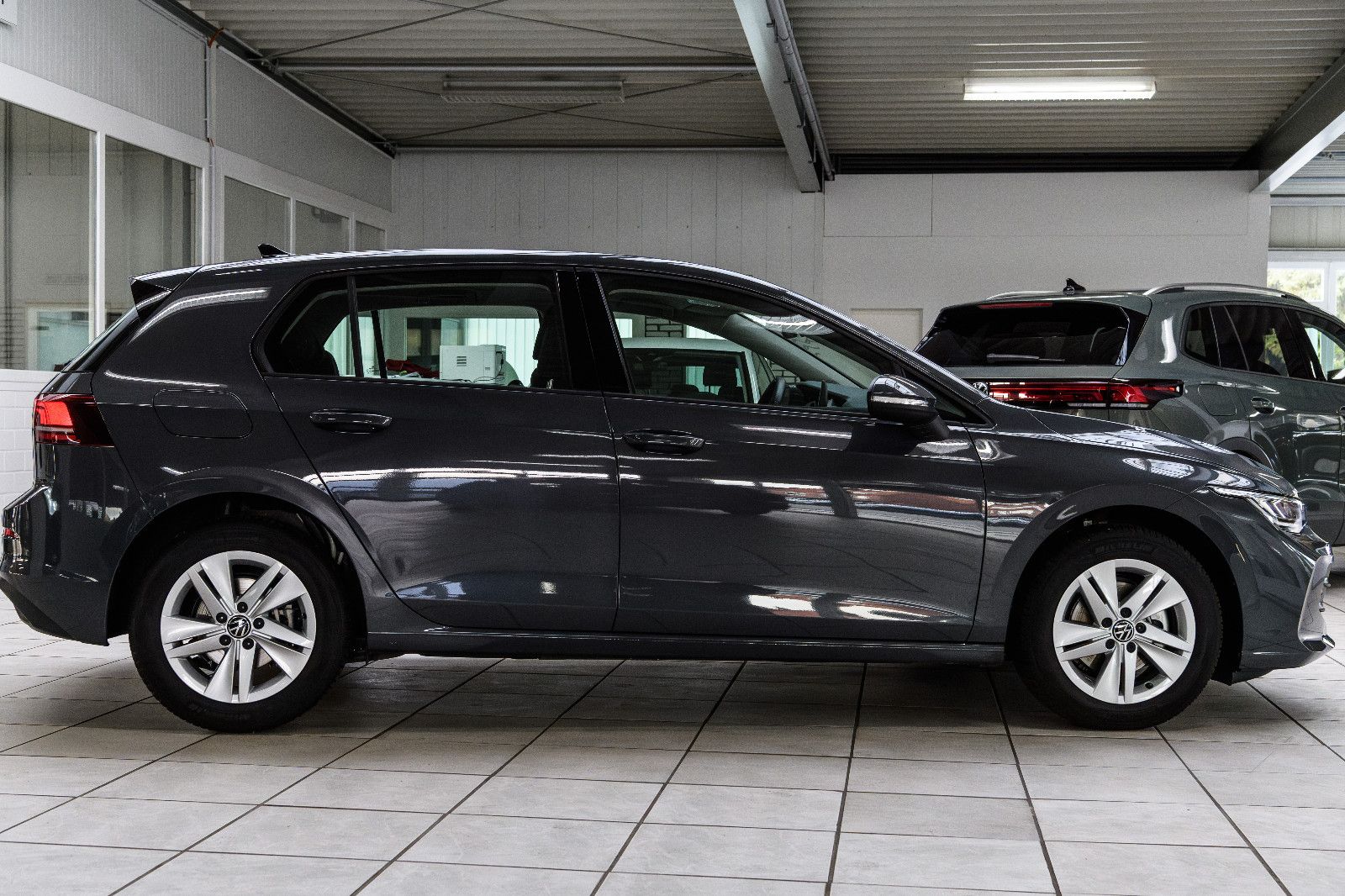 Fahrzeugabbildung Volkswagen Golf VIII. 1.5 TSI 110 kW *+LED+SHZ+ACC+RFK+LHZ