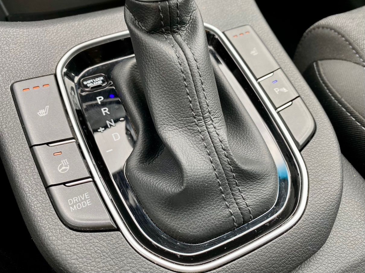 Fahrzeugabbildung Hyundai i30 1.0 DCT AAC SHZ ALLWETTER ALU