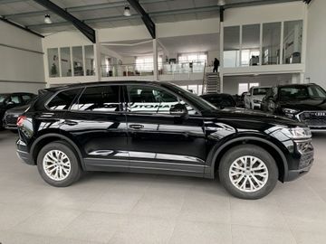 Volkswagen Touareg - 4