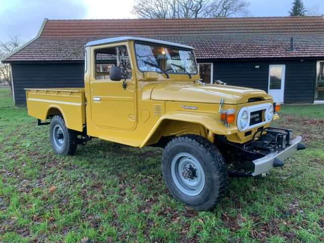 Toyota Land Cruiser HJ45 Pritsche