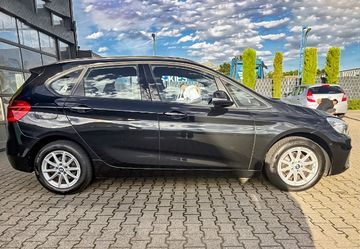 BMW 218 Active Tourer - 8