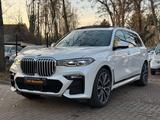 BMW X7 xDrive30d M-Paket 7 Sitzer Sky Pano LED 6xSHZ - BMW X7: M