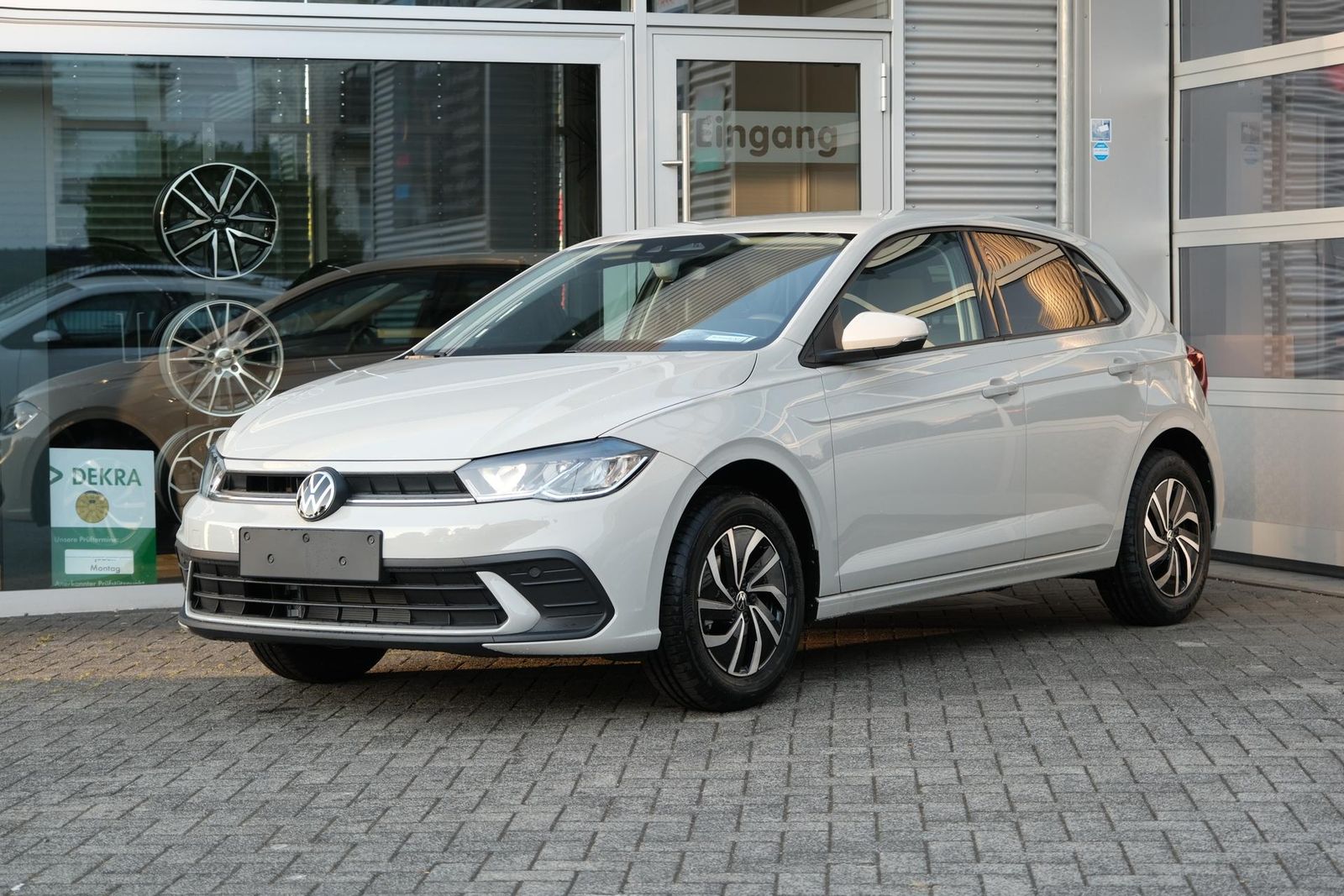 Volkswagen Polo 1.0 TSI Life Alu Kamera Climatronic App-...