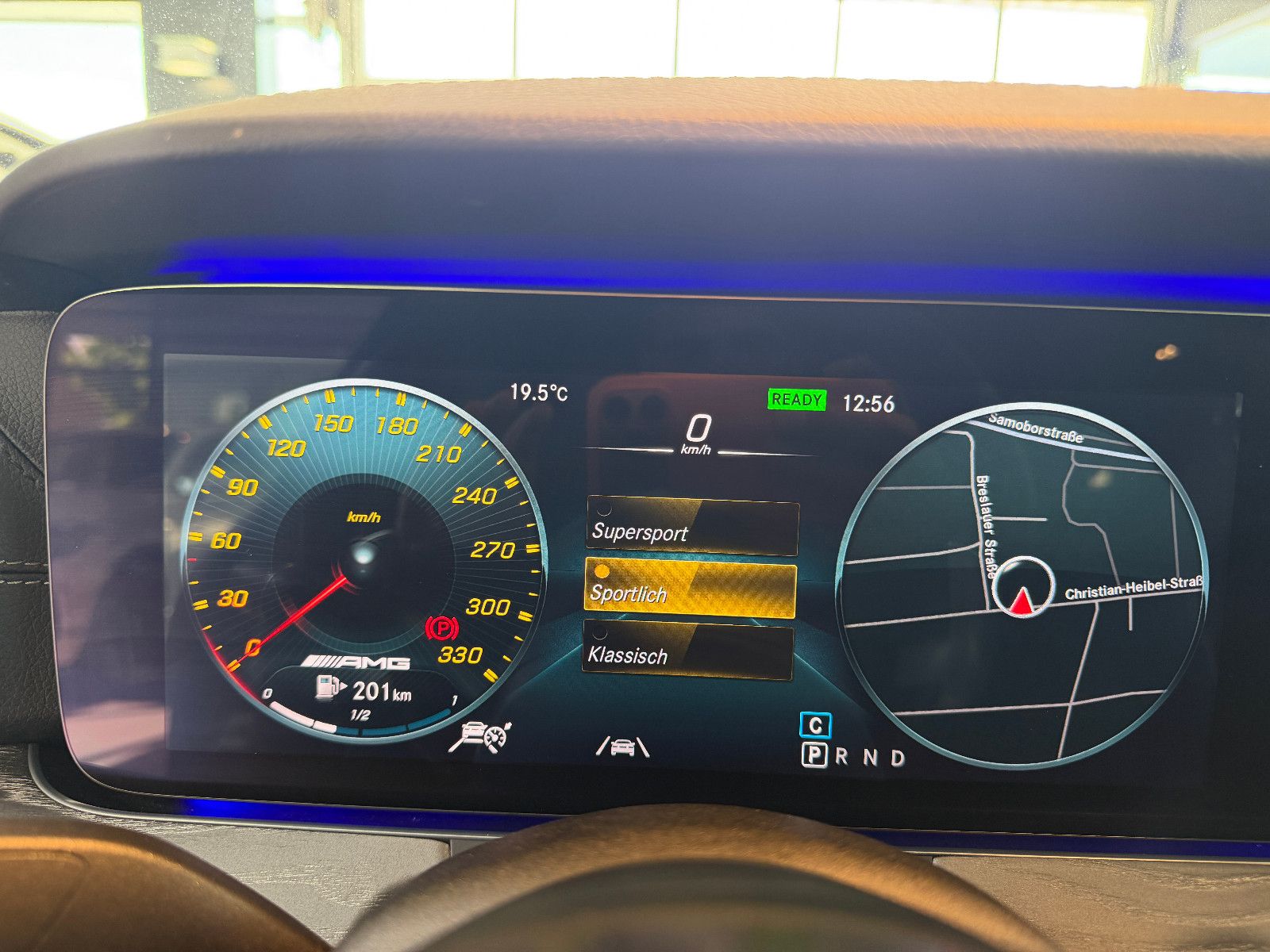 Fahrzeugabbildung Mercedes-Benz AMG GT 4 /43 4Matic+/AERO/V-8STYLING/360KAM/