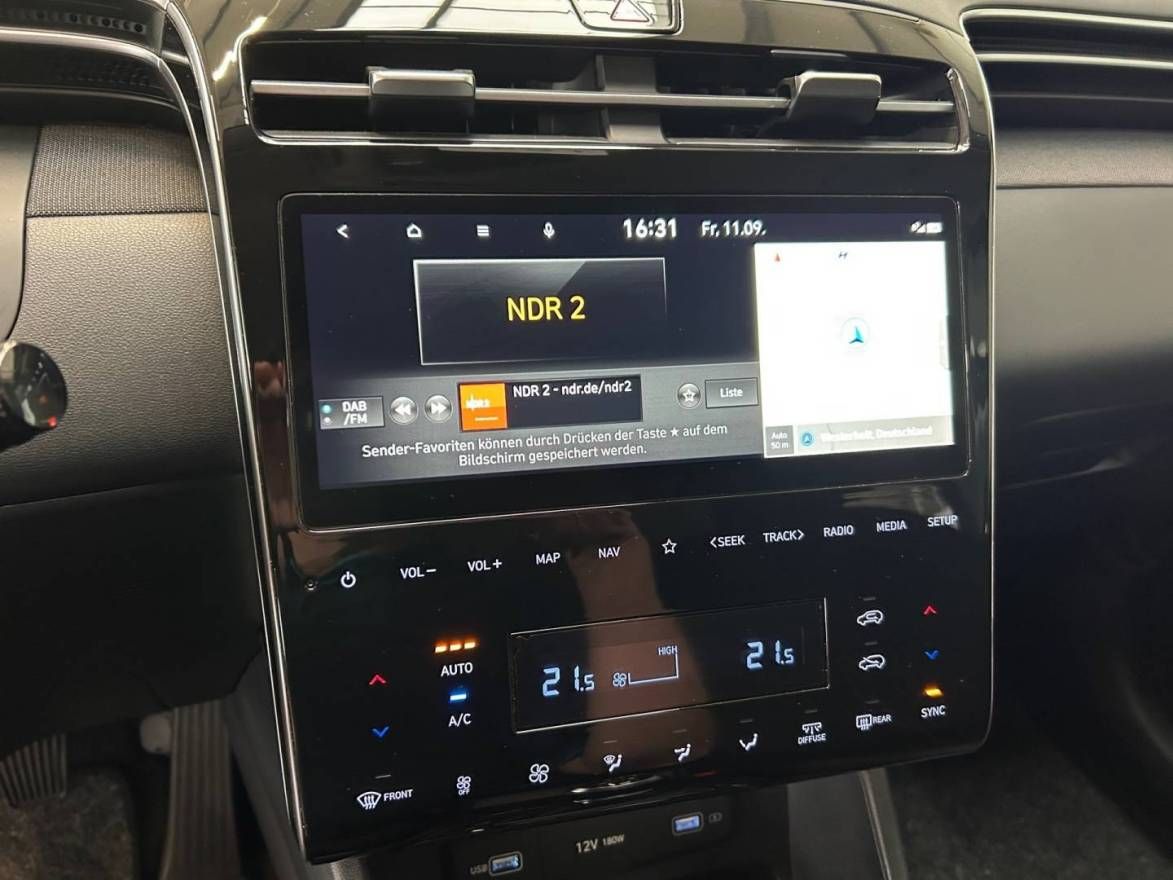 Fahrzeugabbildung Hyundai TUCSON LED-Grilldesin