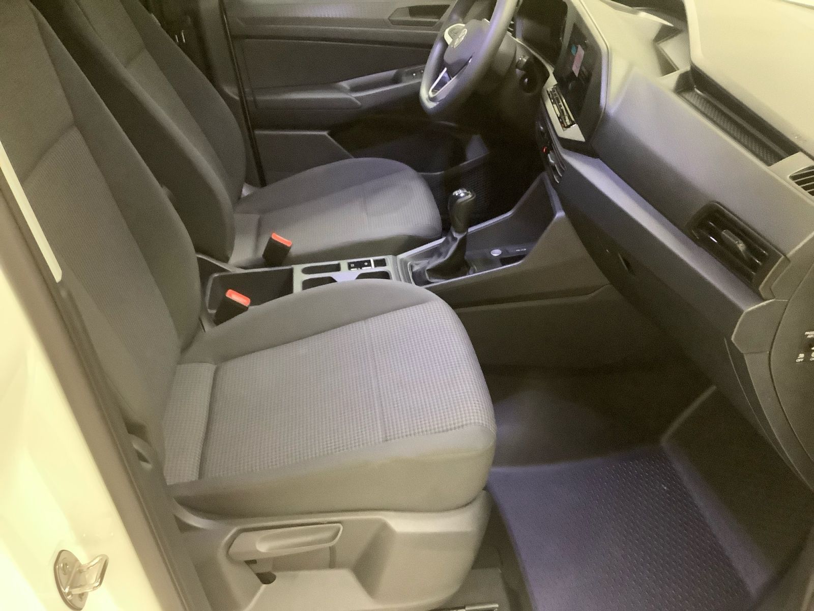 Caddy Cargo 2,0 TDI 75 kW EU6 SCR Frontantrieb 6