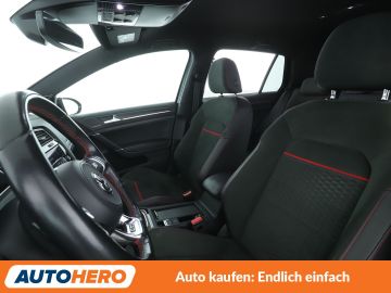 Volkswagen Golf - 10