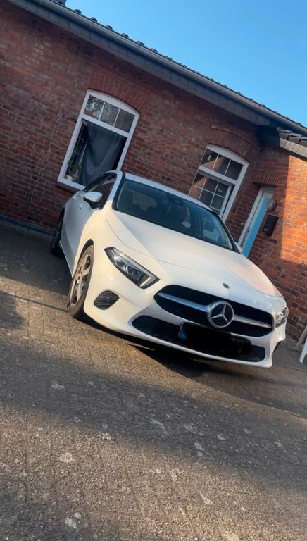 Image of Mercedes-Benz A 220