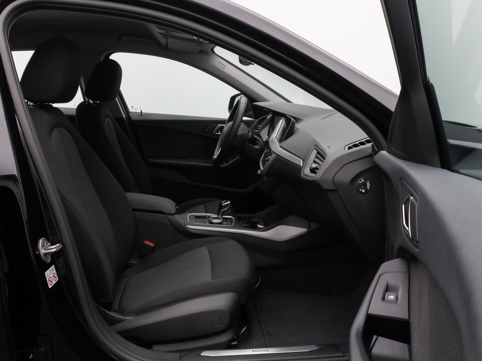 Fahrzeugabbildung BMW 118d DAB CockPitPro PDC LED Geschwindigkeitsreg.