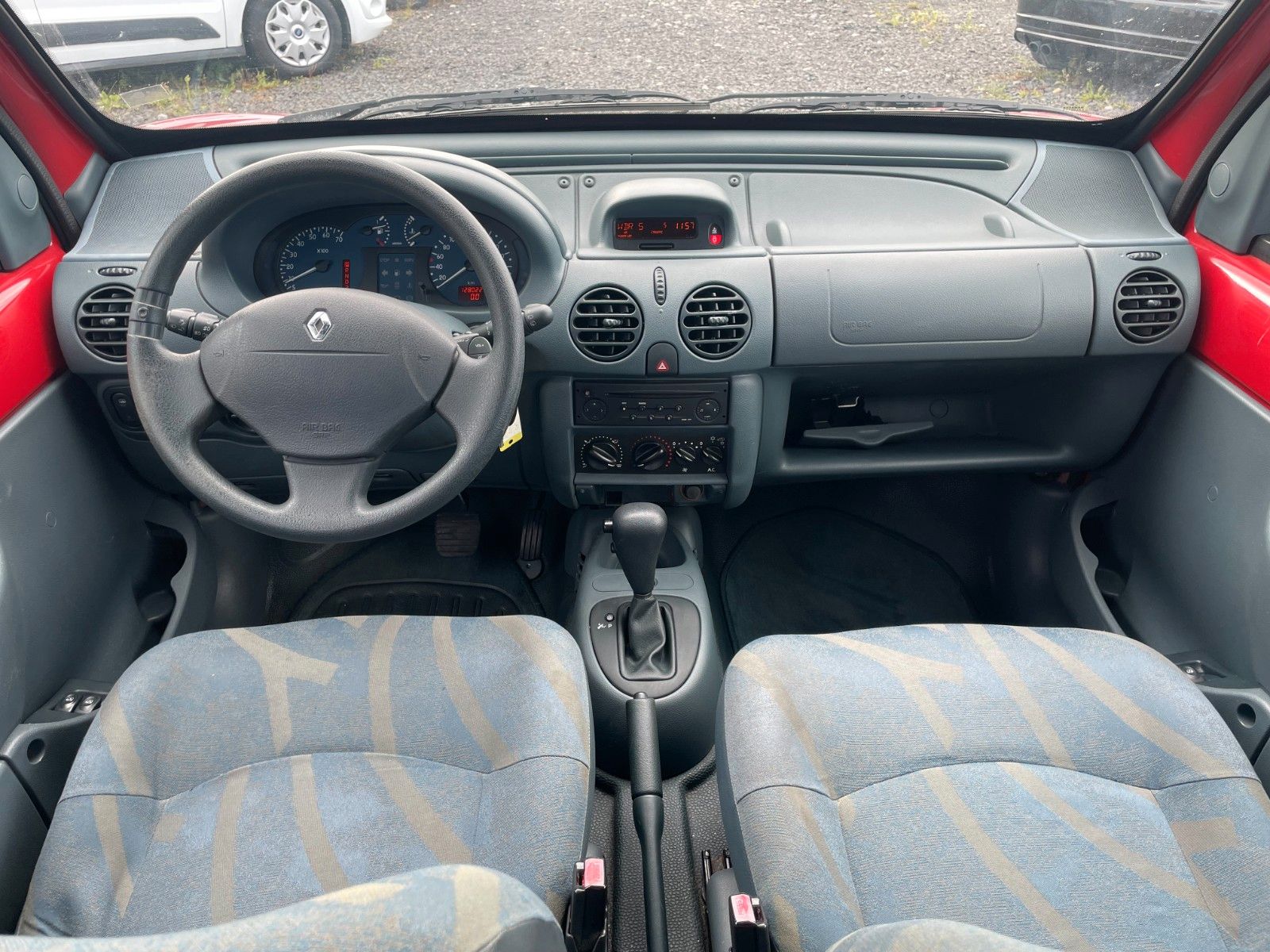 Fahrzeugabbildung Renault Kangoo 1.4 Basis Automatik Klima TÜV 12/2025