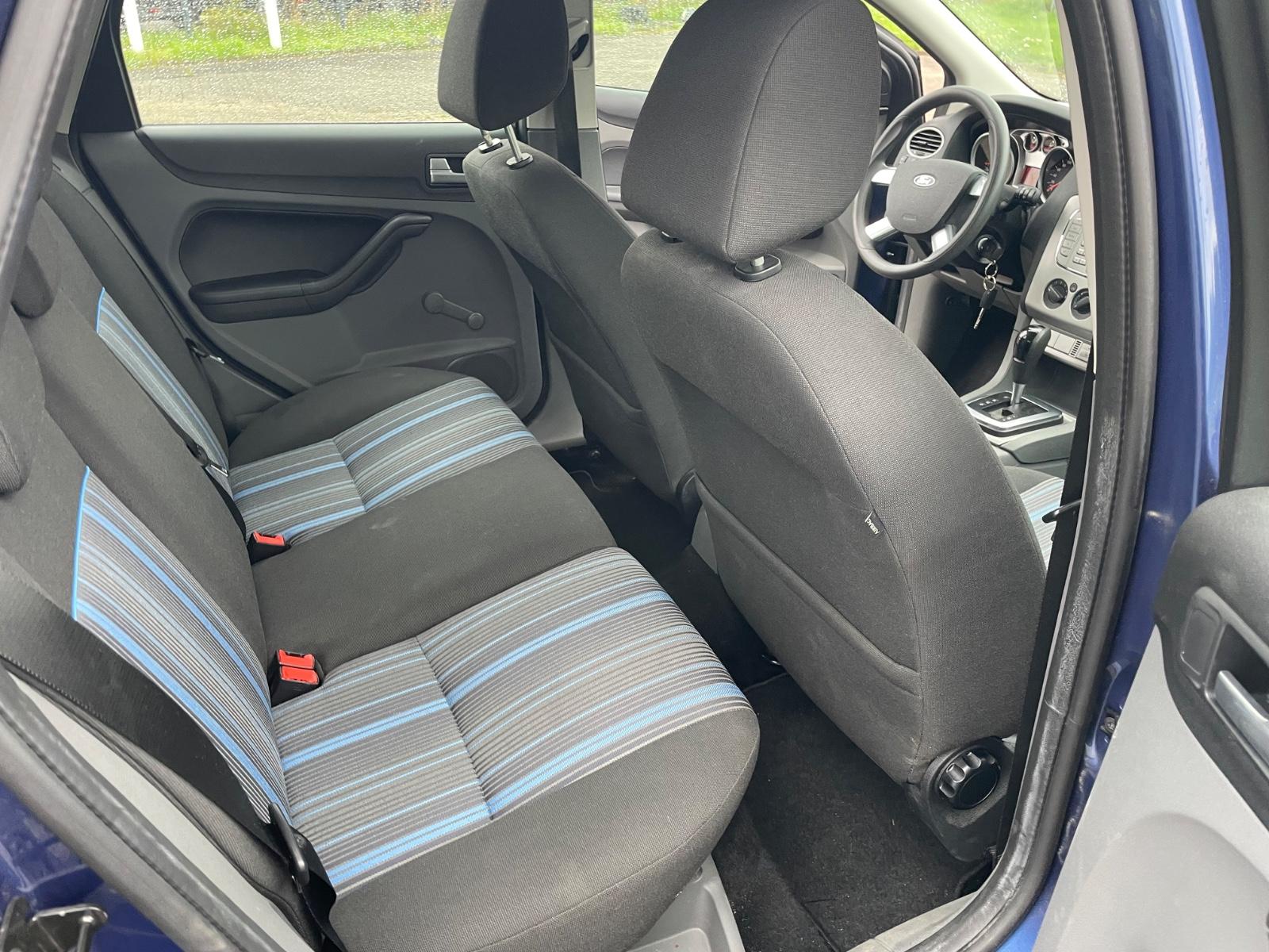 Ford Focus 2009 — photo 13
