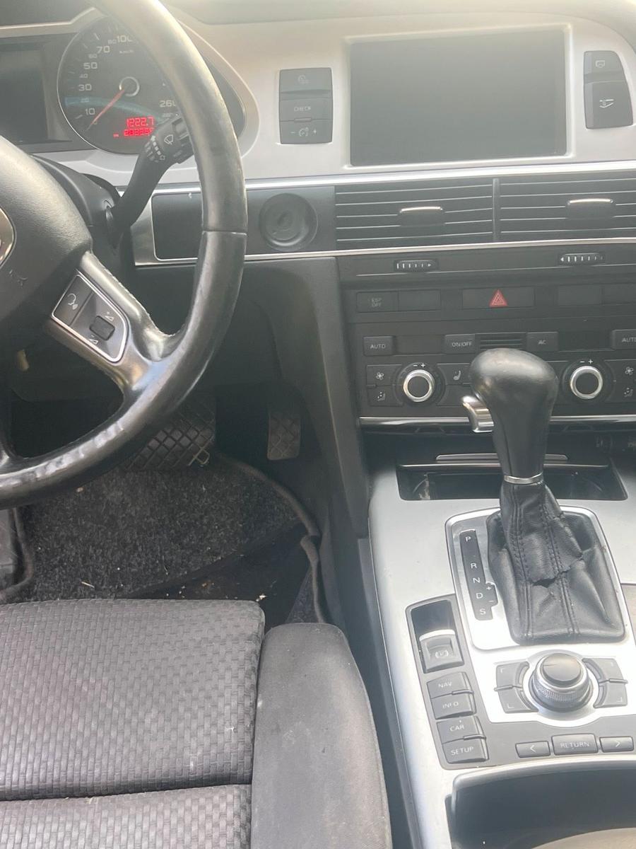 Audi A6 2009 — вигляд ззаду