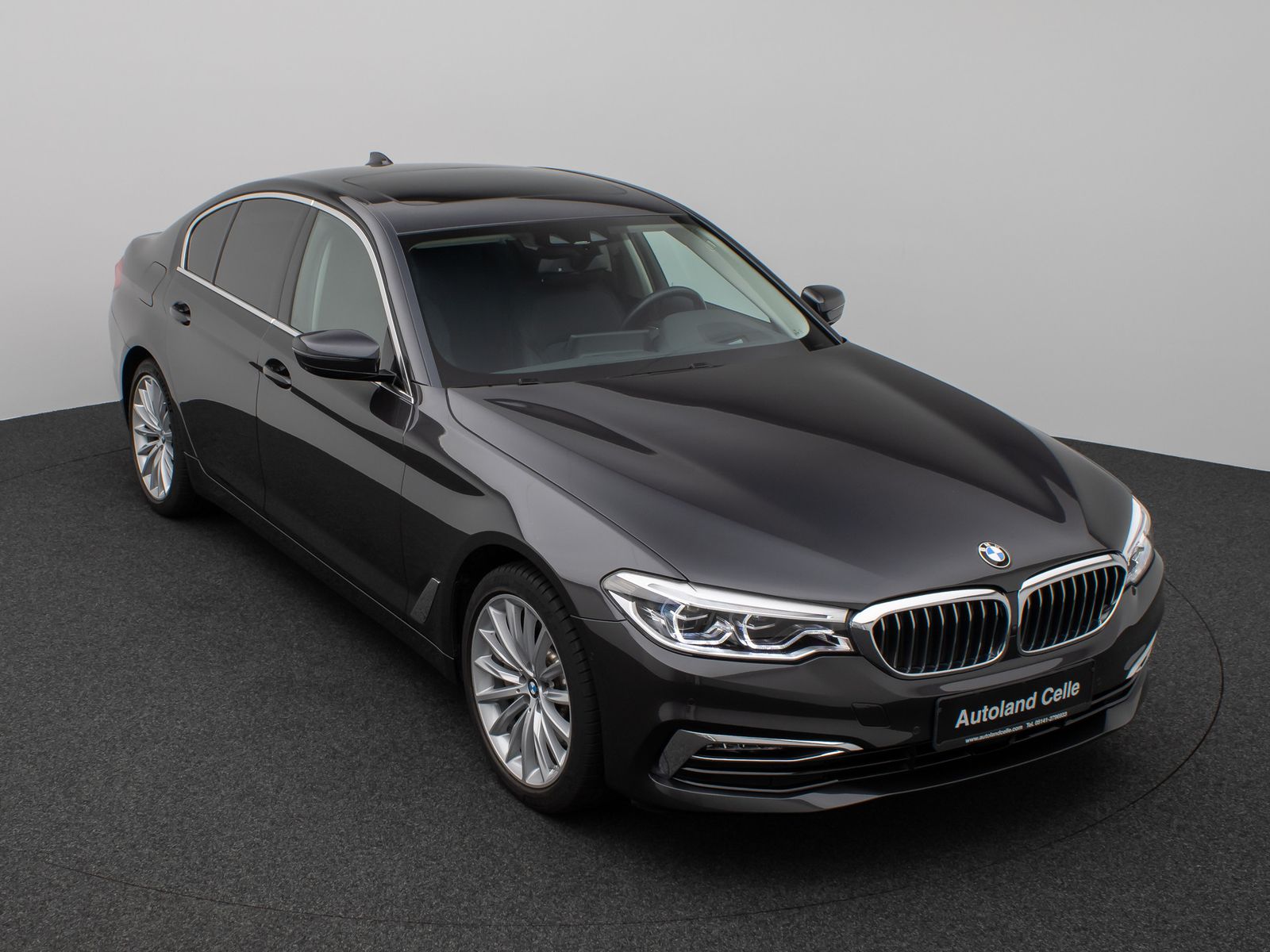 Fahrzeugabbildung BMW 530e xD LuxuryLine 360°Glasdach HUD HiFi Massage