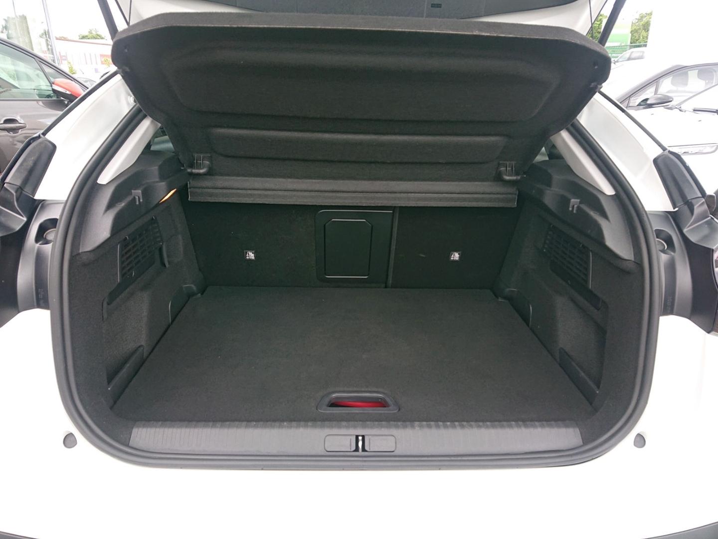 Citroën e-C4 156 e-Series SHZ Navi Kamera Apple CarPlay 
