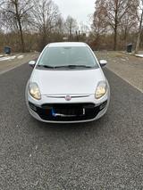 Fiat Grande Punto - silberne Fiat Grande Punto