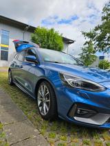 Ford Focus 2,3 EcoBoost ST Styling-Paket Turnier - Ford Focus: St3