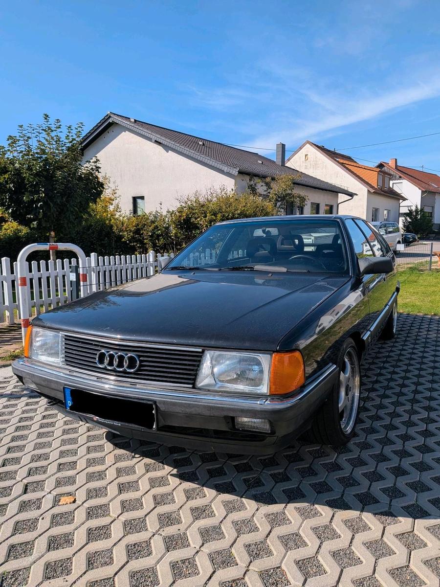 Audi 100