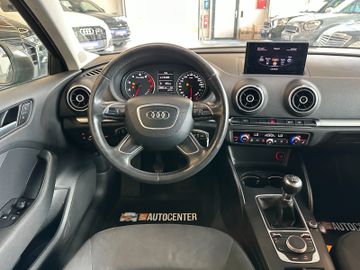 Audi A3 attraction *KLIMA*BI-XENON*TEMPOMAT*