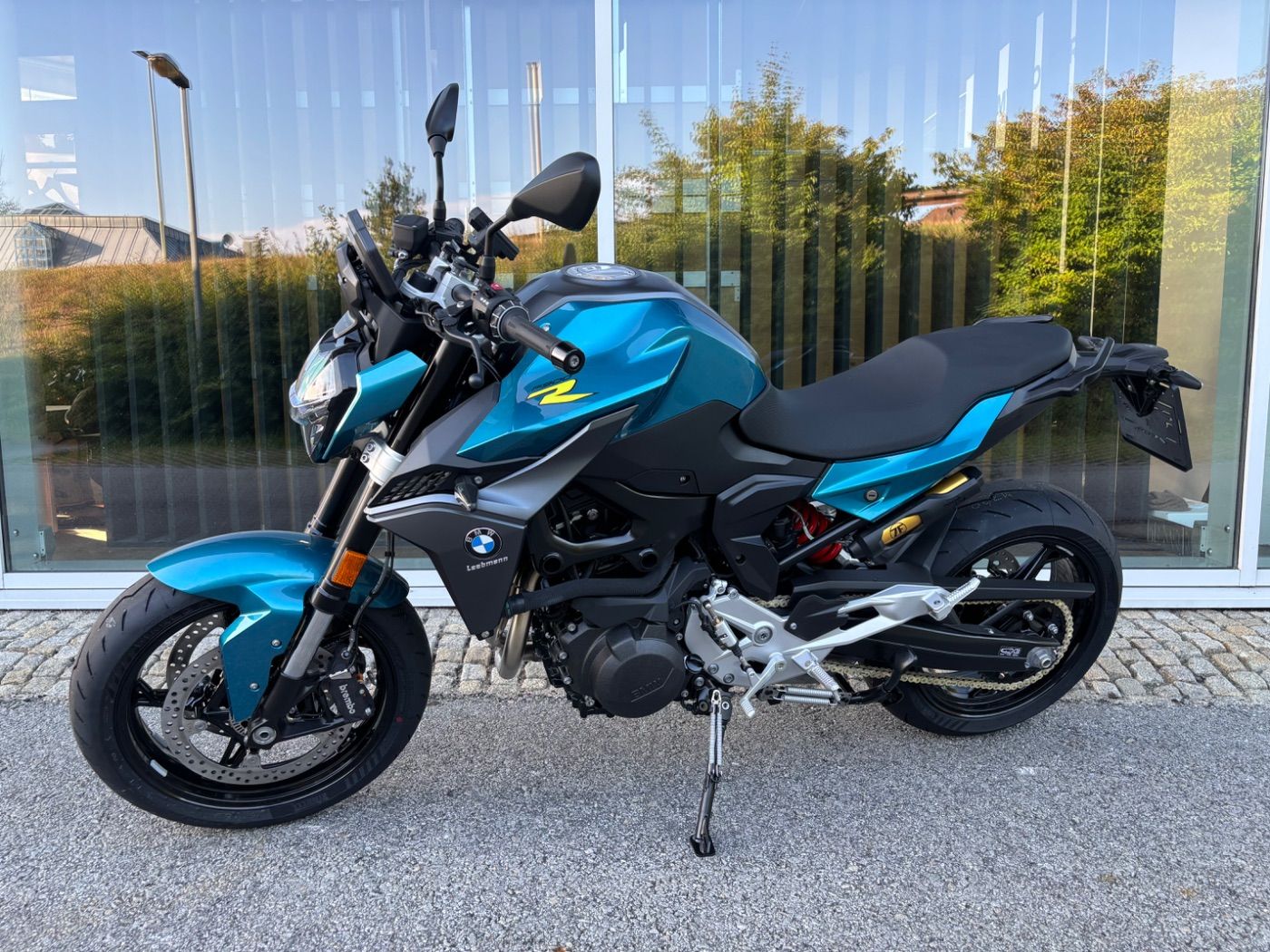 Fahrzeugabbildung BMW F 900 R 2 Pakete