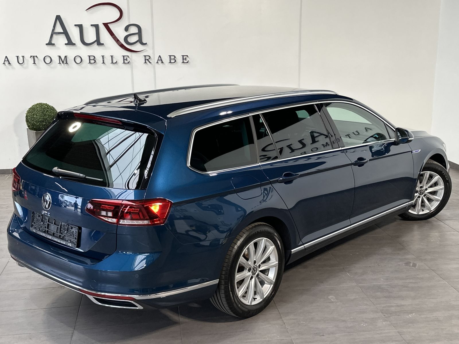 Fahrzeugabbildung Volkswagen Passat Variant 1.4 TSI DSG GTE NAV+LED+ACC+VCOCK