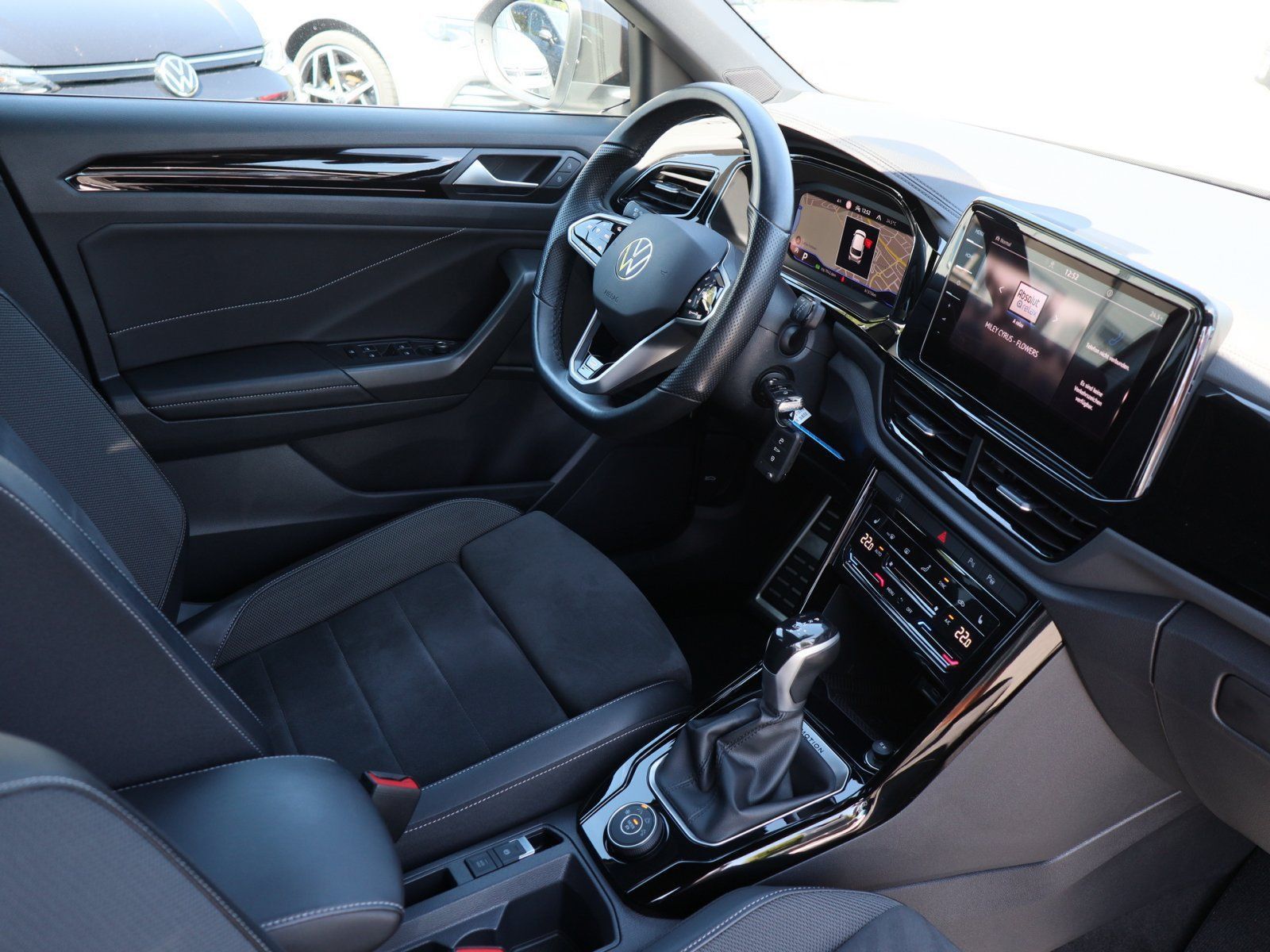 Volkswagen T-Roc - Bild 3