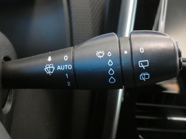 Clio 1.2 TCe 120 LIMITED ENERGY NAVI PDC KEYLESS
