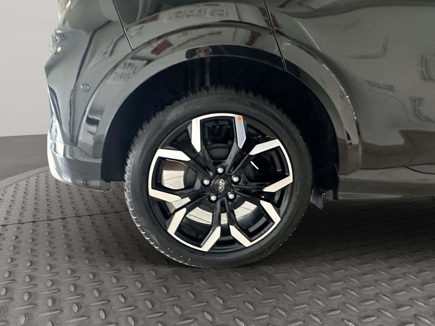 Fahrzeugabbildung Ford Puma ST-Line X Navi B&O LED Klimaautom DAB